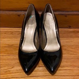 BCBG black patent leather heel